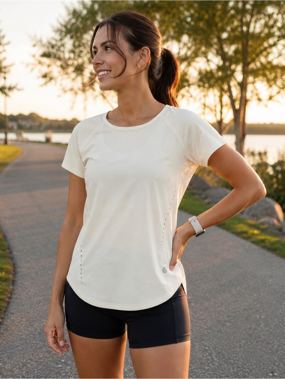 Lululemon White Short Sleeve Running Top | Laser Vent | size 8